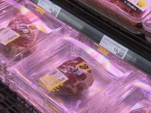 Cegah Pencurian! Daging di Supermarket Ini Ditempeli Sensor GPS