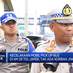 Kecelakaan Mobil Pick Up-Bus di KM 29 Tol Japek, Tak Ada Korban Jiwa