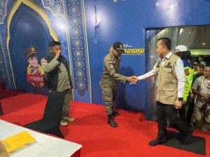 Agus Fatoni Meninjau Posko Mudik di Palembang