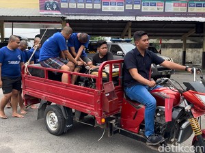 Keliling Bangunkan Sahur Usai Mabuk, 7 Pria Keroyok Pemotor di Rembang