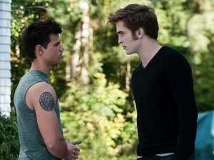 Persaingan Taylor Lautner dan Robert Pattinson di Twilight