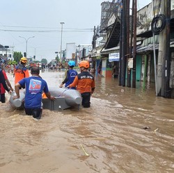 Banjir MelandaPasuruan, Dua Orang Meninggal Dunia