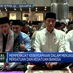 Video: Jokowi Salat Id di Istiqlal Bareng Para Menteri