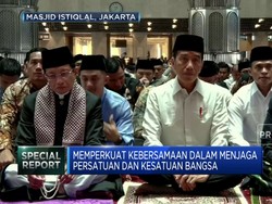 Video: Jokowi Salat Id di Istiqlal Bareng Para Menteri