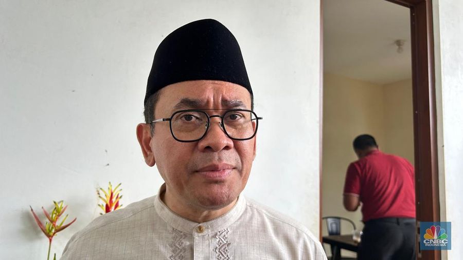 Dirjen Daglu Kemendag Budi Santoso di Kediaman Pribadi Zulhas, Cipinang, Jakarta Timur. (CNBC Indonesia/Martya Rizky)