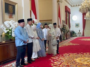 Jokowi Open House di Istana, Menteri-menteri Ikut Antre Bareng Masyarakat
