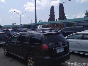 Masih Banyak Pemudik di Pelabuhan Gilimanuk Saat H+1 Lebaran