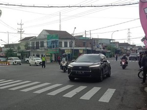 Volume Kendaraan Masuk Kota Batu Mulai Meningkat, Polisi Uji Coba One Way