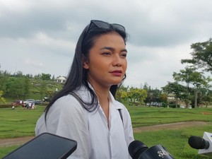 Citra Scholastika Setia Dampingi Keluarga Melitha Sidabutar hingga Pemakaman