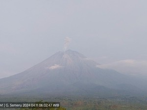 Gunung Semeru Erupsi Setinggi 700 Meter Pada H+1 Lebaran