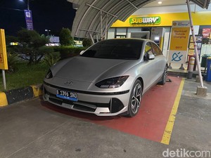 Begini Cara Merawat Baterai Mobil Listrik