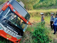 Heboh Kecelakaan Bus Rosalia Indah Tewaskan 7 Orang di Tol Batang
