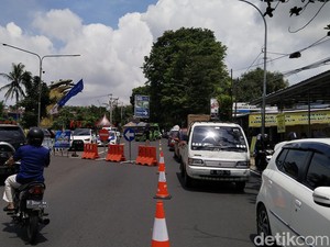 Libur Lebaran, Kendaraan Wisatawan Padati Jalur Cirebon-Kuningan