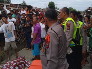 Pengemudi Becak Motor Tewas Ditabrak KA di Medan, Terseret hingga Masuk Parit