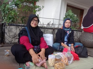 Warga Priok Ini Gelar Botram di Kota Tua: Biar Nggak Bosan di Rumah Terus