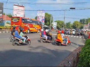 Kertosono Nganjuk Arah Surabaya Mulai Padat Dampak Simpang Mengkreng