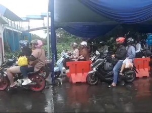 Hari Ini Puncak Arus Balik di Pelabuhan TAA, Antrean Pemotor Mengular