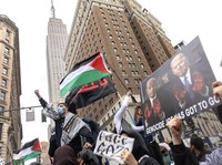 Massa Bela Palestina Gelar Aksi Penuhi Jalanan di New York