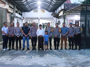 Jalin Silaturahmi, Polisi Berkunjung ke Kiai Bojonegoro