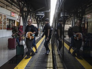 Besok Long Weekend, 33 Ribu Warga Jakarta Hari Ini Naik Kereta Jarak Jauh
