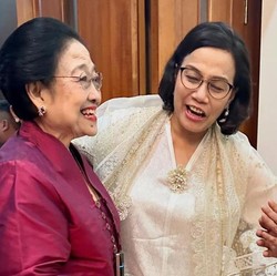 Cerita Lucu Warna Kebaya Megawati dan Celana Lenong Sri Mulyani