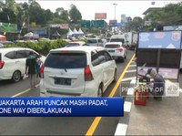 Video: Jakarta Arah Puncak Masih Padat, One Way Diberlakukan