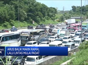 Jalan Tol Jakarta-Cikampek Terpantau Mulai Padat