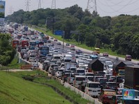 Jalan Tol Makin Padat H-5 Lebaran, Kemenhub Beri Imbauan WFA