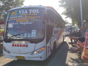 Arus Balik, 7 Armada Bus Gratis Diberangkatkan dari Trenggalek ke Surabaya