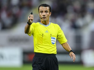 Wasit Nasrullo di Laga Indonesia: Kini Dicaci, Dulu Kasih Penalti