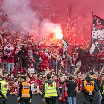 Bay Arena Menyala! Potret Euforia Bayer Leverkusen Catat Sejarah