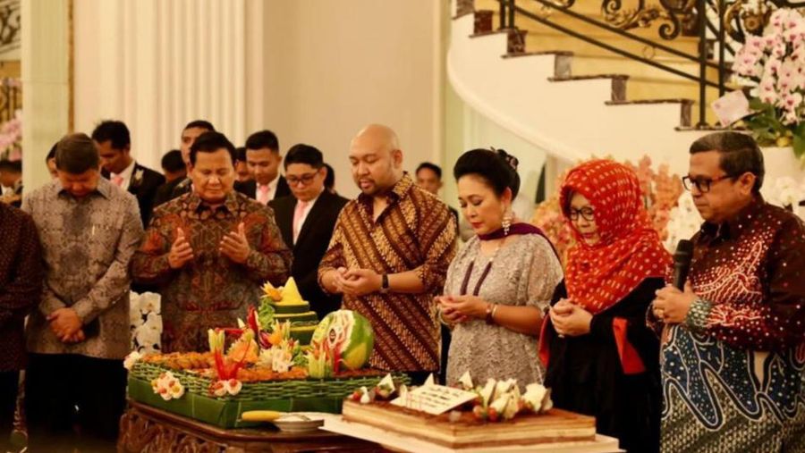 Prabowo Subianto menghadiri perayaan ulang tahun Mantan Istri Titiek Soeharto. (Instagram @Prabowo)