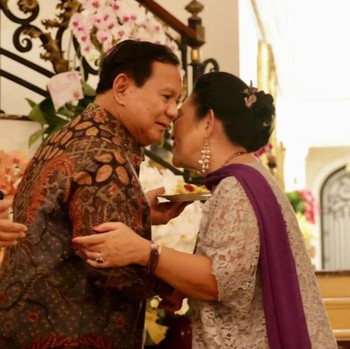 Potret Mesra Prabowo Rayakan Ulang Tahun Titiek Soeharto