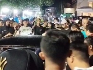 Wisatawan Asal Bandung Diamuk Massa di Pantai Pangandaran