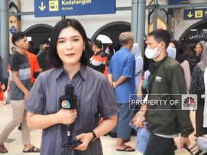 Video: Puncak Arus Balik Berlalu, Stasiun Senen Terpantau Masih Padat