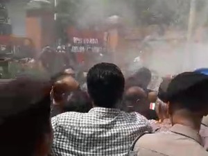 Demo Tuntut Pengusutan Korupsi Jasmas di Kota Kediri Diwarnai Kericuhan