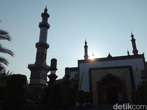Jadwal Sholat di Cirebon Hari Ini, Kamis 14 Mei 2026