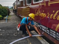 Air di Toilet Kereta Api Tak Pernah Kering, Ternyata Ini Rahasianya