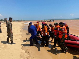 Diduga Jatuh Saat Melaut, Nelayan Tuban ditemukan Tewas Tenggelam