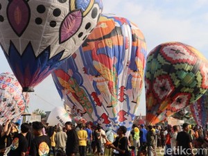 30 Balon Udara Siap Hiasi Langit Kota Pekalongan di Puncak Syawalan