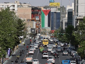 Iran Tak Berencana Membalas Setelah Diserang Israel, Ada Apa?