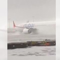 Malapetaka Hantam UEA dan Oman, Bandara Dubai Lumpuh Diterjang Banjir