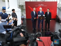 Menteri Jokowi Rayu CEO Apple Bangun Pabrik di RI