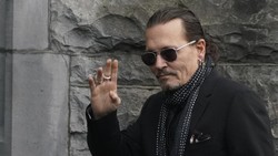 Johnny Depp Incar Kastel Kuno Bergaya Gotik di Italia Seharga Rp 64 M