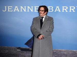 Jauhi Narkoba dan Alkohol, Penampilan Baru Johnny Depp Jadi Sorotan
