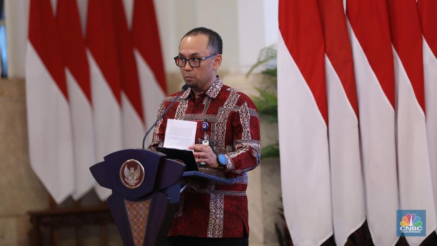 Kepala Pusat Pelaporan dan Analisis Transaksi Keuangan (PPATK), Ivan Yustiavandana menghadiri peringatan 22 Tahun Gerakan Nasional Anti Pencucian Uang dan Pencegahan Pendanaan Terorisme (APU PPT)di Istana Negara, Rabu (17/4/2024). (CNBC Indonesia/Tri Susilo)