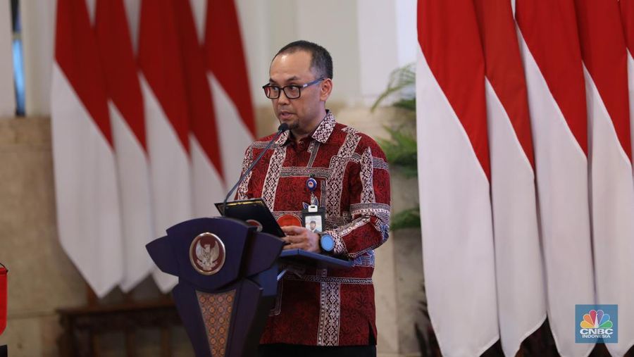 Kepala Pusat Pelaporan dan Analisis Transaksi Keuangan (PPATK), Ivan Yustiavandana menghadiri peringatan 22 Tahun Gerakan Nasional Anti Pencucian Uang dan Pencegahan Pendanaan Terorisme (APU PPT)di Istana Negara, Rabu (17/4/2024). (CNBC Indonesia/Tri Susilo)