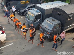 16 Pria Ditangkap Main Warnet di Medan, 5 Positif Sabu-11 Terlibat Judi Online