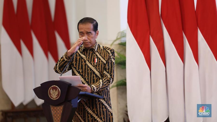Presiden Joko Widodo (Jokowi) menghadiri peringatan 22 Tahun Gerakan Nasional Anti Pencucian Uang dan Pencegahan Pendanaan Terorisme (APU PPT)di Istana Negara, Rabu (17/4/2024). (CNBC Indonesia/Tri Susilo)