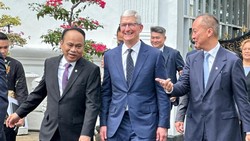 Tim Cook: Jokowi Ingin Ada Pabrik Apple di Indonesia